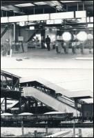 1980 Budapesti városképek, az É-D metróvonal felszíni építkezése, 16 db vintage fotó, 13x18 cm