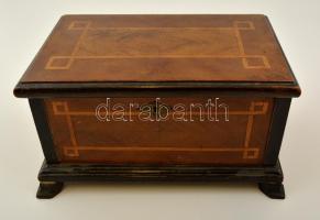 Intarziás biedermeier fa doboz, kulcs nélkül, kis hibákkal,  m:14,5 cm, 27,5×18,5 cm