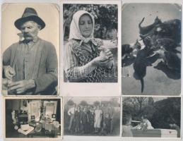 cca 1960 Tiszavölgyi József (1909-?) fotóriporter hagyatékából 99 db vintage fotó, többsége jelzett,...