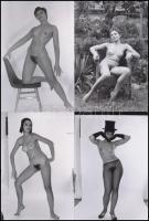 cca 1978 Pompás látvány, 33 db szolidan erotikus fénykép, korabeli negatívokról készült mai nagyítás...