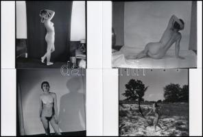 cca 1978 Pompás látvány, 33 db szolidan erotikus fénykép, korabeli negatívokról készült mai nagyítás...