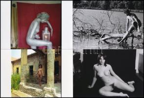 cca 1978 Pompás látvány, 33 db szolidan erotikus fénykép, korabeli negatívokról készült mai nagyítás...