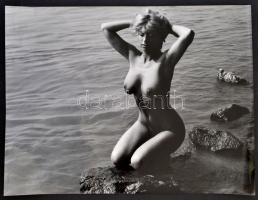 cca 1983 Menesdorfer Lajos (?-?) 2 db pecséttel jelzett, vintage fotóművészeti alkotása, 30x40 cm