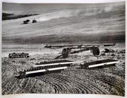 cca 1982 Gebhardt György (1910-1993) 2 db vintage fotóművészeti alkotása, az egyik feliratozva, 30x4...