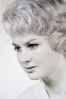 9 db nagy méretű filmfotó különböző, nagyrészt külföldi filmekből