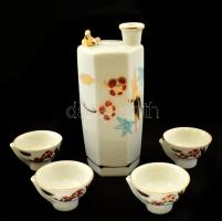 Japán kiöntő + 4 db pohárka, kézzel festett, matricával jelzett, m: 15 cm, 3 cm, d: 5 cm