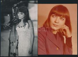 cca 1960-1980 Kovács Kati énekesnő, 9 db eredeti vintage fotója különféle helyeken és öltözetben