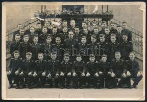 cca 1940 Katonai iskolás, kadet iskolás gyermekek 7 db csoportkép, egyiken hátoldalt aláírások.  13x...