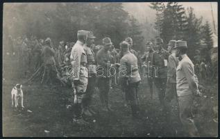 cca 1916 Kitüntetés az I. világháború frontján. Fotólap  / WW1 battlefiled.