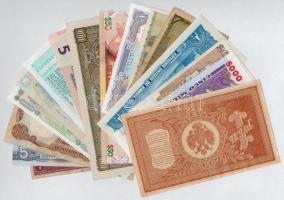 16db-os vegyes külföldi bankjegy tétel, közte Brazília, Guyana, Orosz Birodalom, Szerbia T:I-III
16...