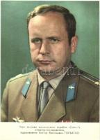 8 db MODERN főleg megíratlan, űrhajózással kapcsolatos képeslap; holdra szállás, szovjet űrhajósok, ...