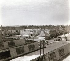 Kecskeméti utcaképek, épületek, Medgyesi László által készített fotók negatívjai, 16 db, 6x6 cm