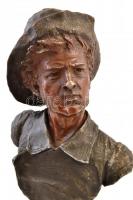 Moretti jelzéssel: Maat. Kalóz, festett spiáter, márvány talapzaton, m:30 cm