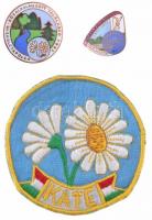 8db-os vegyes turista jelvény és felvarró tétel jobb darabokkal, benne "Közalkalmazott Találkoz...