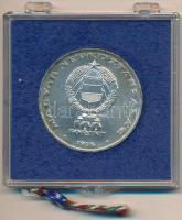 1974. 100Ft Ag "25 éves a KGST" eredeti, plombált MNB plasztiktokban T:BU kis patina
Adam...