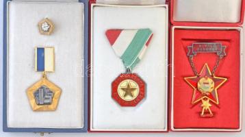 7db-os vegyes kitüntetés tétel a szocialista korszakból, benne "Az Építőipar Kiváló Dolgozója&q...