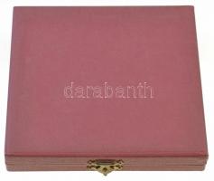 ~1970-1980. "Városi Tanács - Pécs" eozin mázas kerámiaplakett, jelzett Zsolnai, eredeti to...