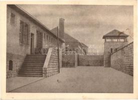 KZ-Lager Mauthausen, Bunkereingang mit Klagemauer / Mauthausen Concentration Camp, Bunker entrance with Wailing Wall, Judaica