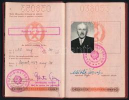 1957 Romániába szóló fényképes magyar útlevél ács részére, vízummal, egyéb bejegyzésekkel