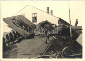 Kilőtt német tank halott katonával Belosevnél / WWI K.u.K. military, shot out German tank with dead soldier, photo