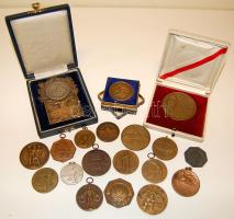17db klf úszó helyezési, ill. részvételi érem 1895-től, beleőlük 3db díszdobozban  + 1933. Vívó Eb részvételi érem + 1943. Lövészet részvételi érem