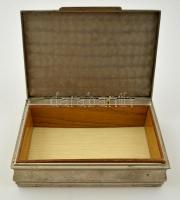 Zenélő alpakka doboz, fa betéttel, működőképes állapotban, 18x12x5 cm