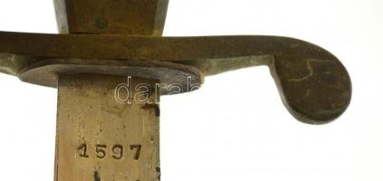 cca 1950 Magyar tiszthelyettesi(?) dísztőr, sorszámozott (1597), díszes markolattal, fém hüvellyel, ...