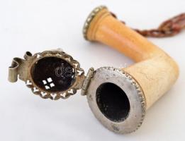 Tajtékpipa, díszes ezüst (Ag.) fejjel, jelzett, 7×7,5 cm /

Meerschaum pipe with silver (Ag.) head...