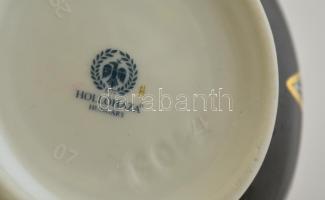 Szász Endre által tervezett Hollóházi porcelán tálka,matricás, jelzett, erősen kopott, 14×12 cm