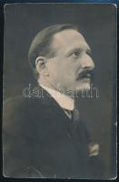 Frank Frigyes (1890-1976) festőművész saját kézzel írt levele, őt és műveit ábrázoló fotók, kiállítá...