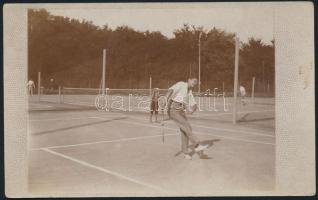 cca 1920-1930 Teniszező, fotólap, 8,5x14 cm