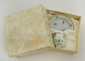 Hollóházi zöld virágmintás mokkás csésze és alj, kézzel festett, jelzett, hibátlan, eredeti dobozába...