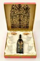 1984 Egri Bikavér különleges minőségű száraz vörösbor, palackozta Egervin, díszcsomagolásban, 4 db borospohárral, 4 db fa poháralátéttel