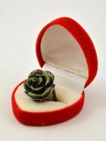 Rózsás bizsu gyűrű, ékszertartó dobozban, jó állapotban, méret: 59