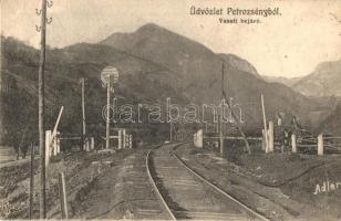 Petrozsény, Petrosani; vasúti bejáró. Adler fényirda. Szászváros / railway crossing