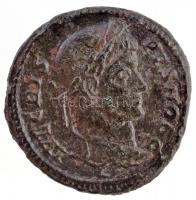 Római Birodalom / Siscia / Crispus 321-324. AE Follis (2,97g) T:2 Roman Empire / Siscia / Crispus 321-324. AE Follis "IVL CRIS-PVS NOB C / CAESARVM NOSTRORVM - VOT X - DeltaSIS Sunburst" (2,97g) C:XF RIC VII 181.