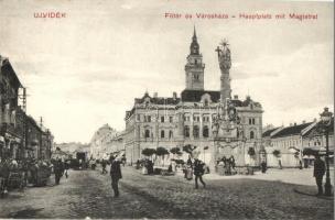 Újvidék, Novi Sad; Fő tér, Városháza, piac, Menráth bútorház, Marijansky és Hohlfeld kiadása / main square, city hall, market, furniture shop (EK)