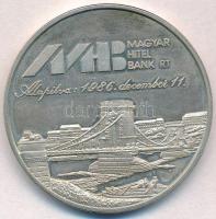 DN "Gróf Széchenyi István / MHB Magyar Hitelbank Rt" jelzett Ag emlékérem (34,35g/0.835/42...