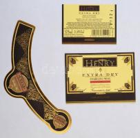 Minimum 700 darabos, magyar pezsgőcímke gyűjtemény, szépen rendezetten, lapokra ragasztva. Mind külö...