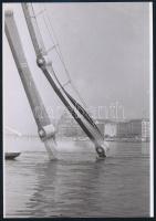 cca 1947 Budapest, Lánchíd, 9 db vintage negatívról készült mai nagyítás, 18x25 cm, + hozzáadva 8 db...