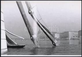 cca 1947 Budapest, Lánchíd, 9 db vintage negatívról készült mai nagyítás, 18x25 cm, + hozzáadva 8 db...