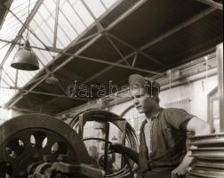 cca 1952 Budapest, Csepel Művek, fotóriport a kerékpár gyárban, 8 db szabadon felhasználható vintage...