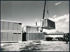 cca 1976 Kortárs fotóművészeti alkotások, 5 db - részben jelzett - vintage fotó, 18x24 cm és 24x15 c...