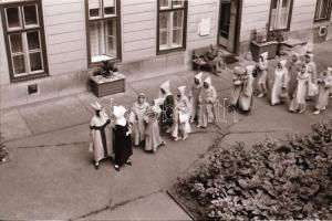 cca 1989 Budapesti városképek, életképek, főleg a budai várban és a belvárosban készült, szabadon fe...