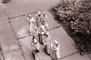 cca 1989 Budapesti városképek, életképek, főleg a budai várban és a belvárosban készült, szabadon fe...