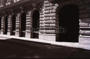 cca 1989 Budapesti városképek, életképek, főleg a budai várban és a belvárosban készült, szabadon fe...