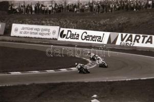 1988. április 30. Motorversenyen készült, szabadon felhasználható, jó minőségű, 23 db vintage negatí...