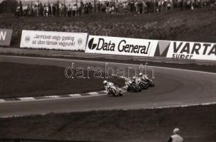 1988. április 30. Motorversenyen készült, szabadon felhasználható, jó minőségű, 23 db vintage negatí...