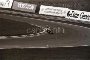 1988. április 30. Motorversenyen készült, szabadon felhasználható, jó minőségű, 23 db vintage negatí...