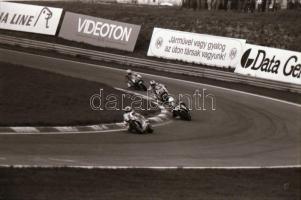 1988. április 30. Motorversenyen készült, szabadon felhasználható, jó minőségű, 23 db vintage negatí...